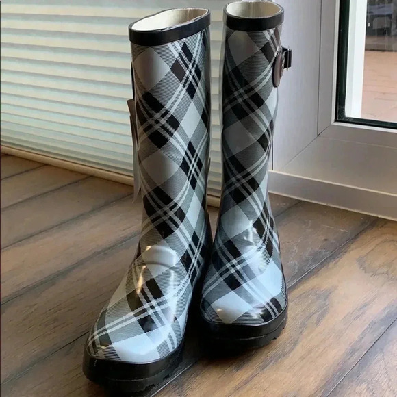 Norty Plaid MidCalf Rain Boots Size 7 New - Picture 3 of 5